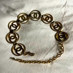 Authentic Vintage Chanel CC Round Medallion Gold Chain Belt